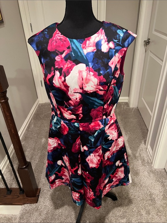 Vince Camuto Dresses & Skirts - Vince Camuto Navy Floral Mini Dress with Pink & Teal Blooms Size 12